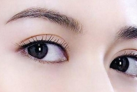 鄭州隆胸手術(shù)，選擇哪位醫(yī)生比較好？