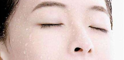 上海隆鼻醫(yī)師排行榜盤點(diǎn)！附手術(shù)費(fèi)用表+戴傳昌醫(yī)生的成功案例分享