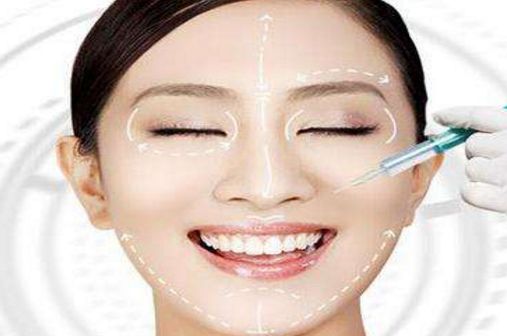 水光補(bǔ)水如何讓你的肌膚水潤年輕？解密補(bǔ)水秘籍！