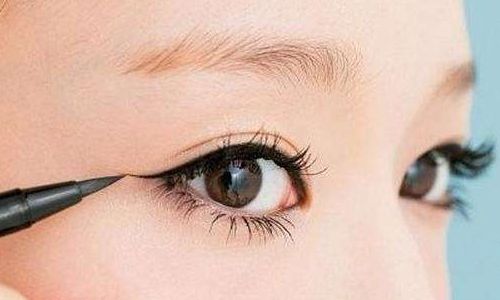 尋找西安地區(qū)雙眼皮手術(shù)名醫(yī)！認準本文推薦的孫峰、柏國芳等實力專家！