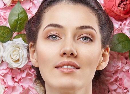 探尋適合瓜子臉女生的四款迷人短發(fā)發(fā)型，供欣賞！