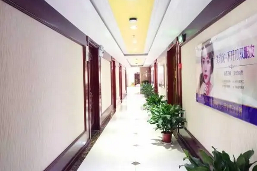 滕州時光醫(yī)療美容門診部