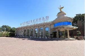 北京玲瓏梵宮醫(yī)療美容醫(yī)院做雙眼皮修復(fù)有什么優(yōu)點？雙眼皮修復(fù)有風(fēng)險嗎？