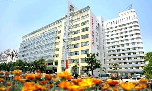 南昌大學(xué)第二附屬醫(yī)院整形美容科內(nèi)切眼袋怎么樣？內(nèi)切去眼袋有何優(yōu)缺點(diǎn)？