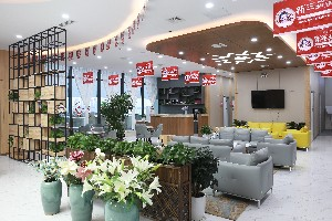 青島艾菲醫(yī)療美容門診部激光去眼袋有何優(yōu)勢？激光去眼袋貴嗎？