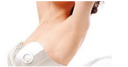 乳房下垂如何矯正？乳房下垂矯正的費用是多少？